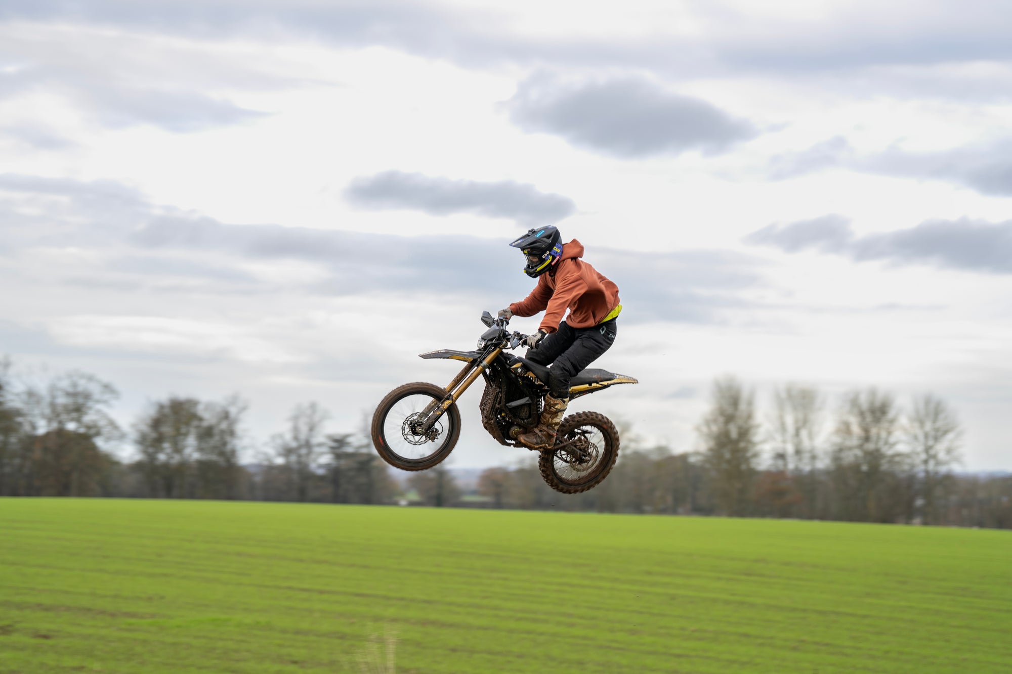eMotoZone - Surron Electric Dirt Bikes, parts, accessories, service.