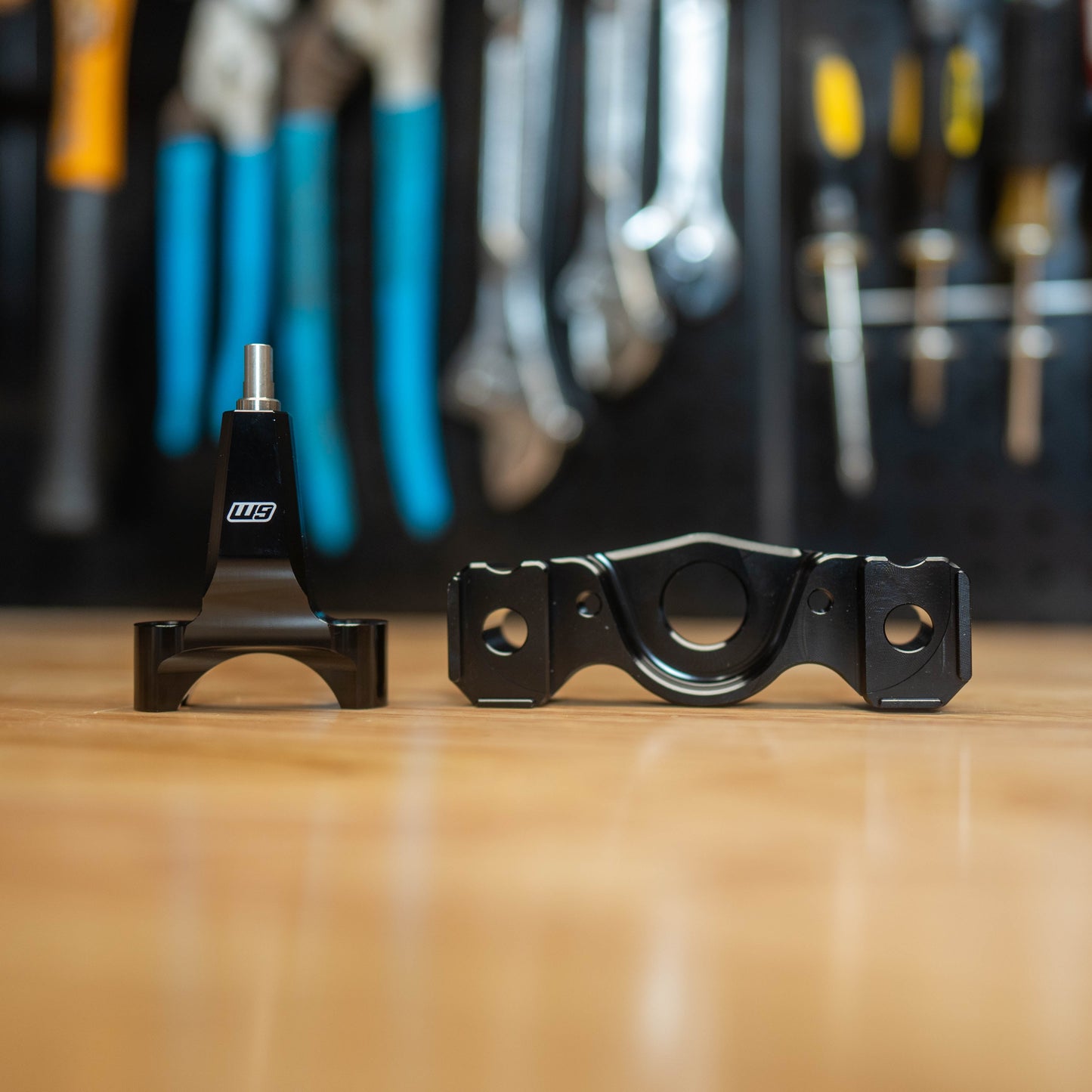 Surron Ultra Bee Stabilizer Mount with Frame Post (Collective)