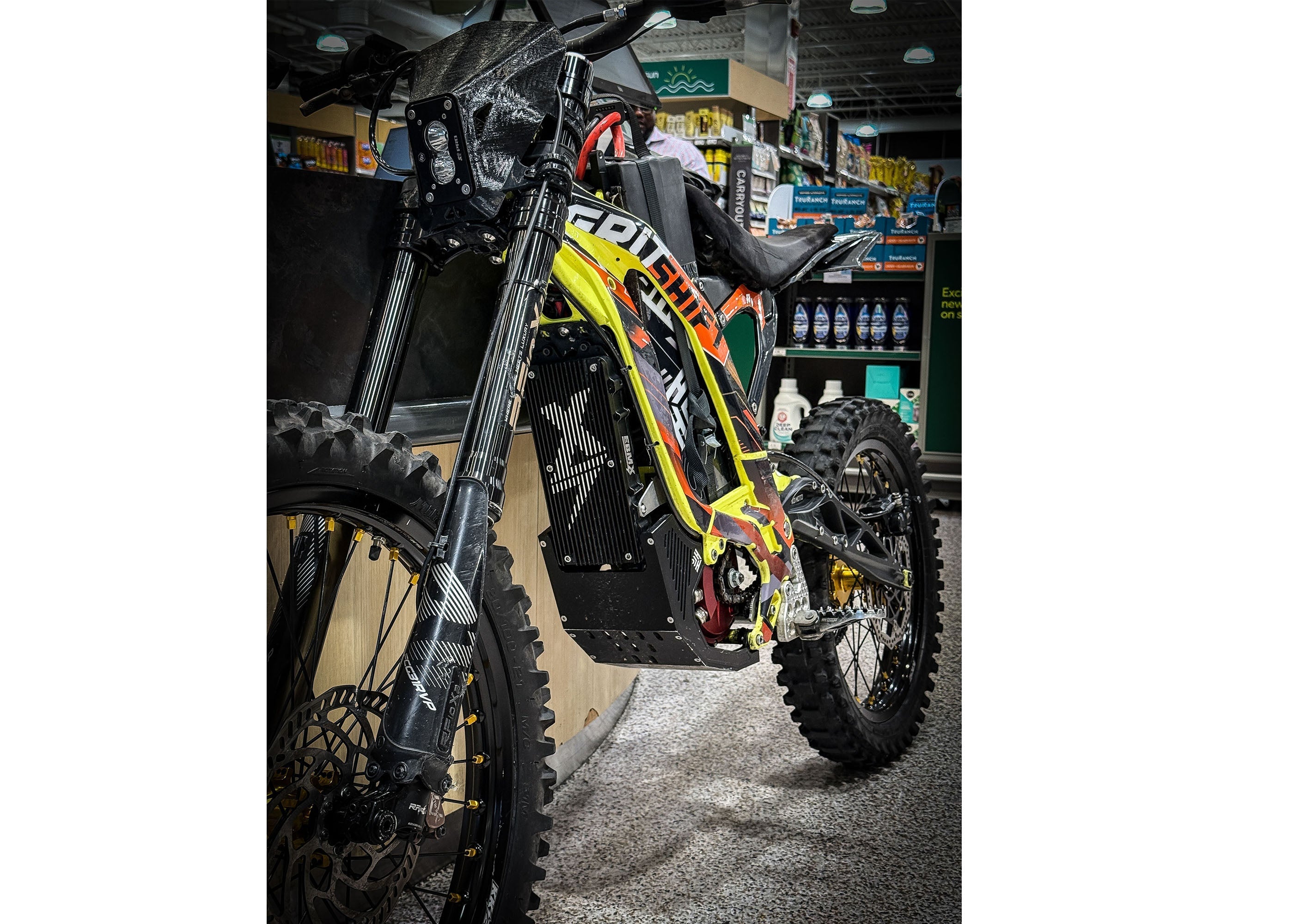 T プレート、ナローアドバンス Heavy Hitter Surron V2 Skid Plate – eMotoZone